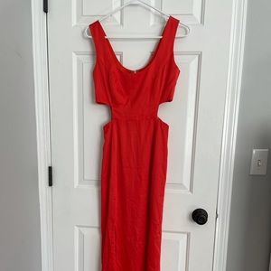 Silky dress with side cut outs